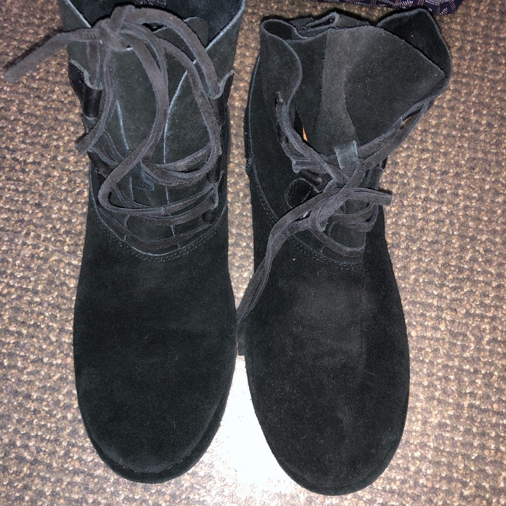 New Elvi Ugg boots